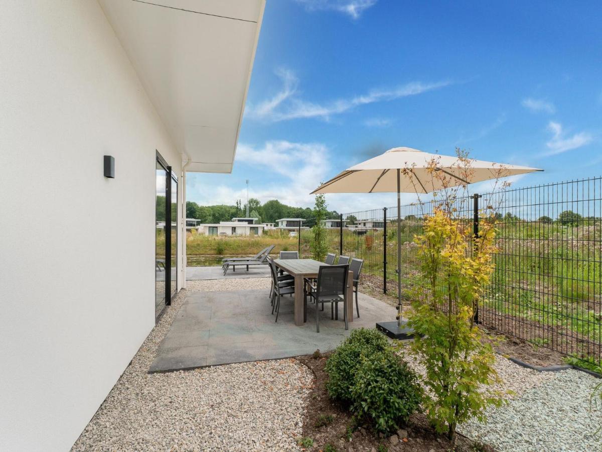 Luxe Villa In Zeewolde With Infrared Sauna Exterior photo