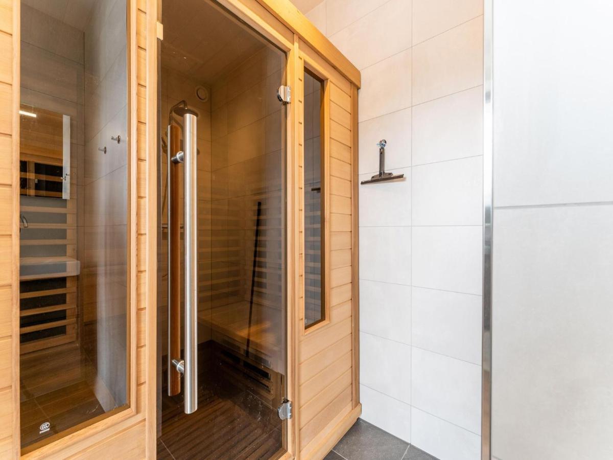 Luxe Villa In Zeewolde With Infrared Sauna Exterior photo